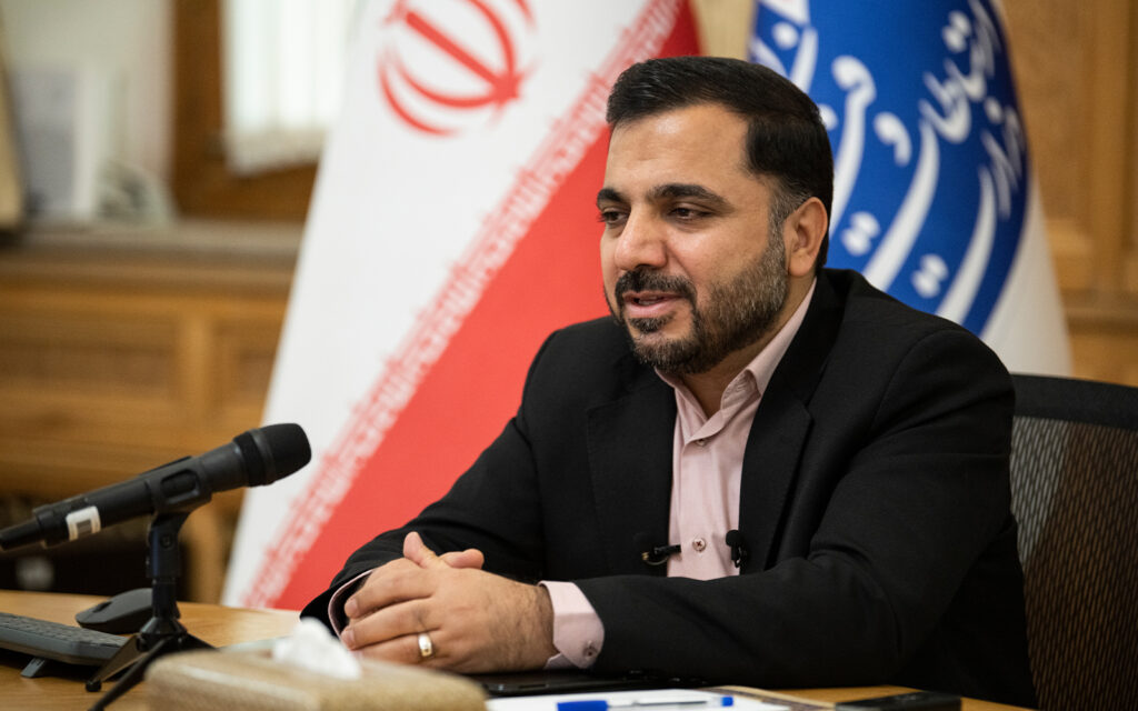 کتمان وجود سیم‌کارت‌های بدون فیلتر برای گردشگران خارجی توسط وزیر ارتباطات / سیم‌کارت گردشگری نداریم